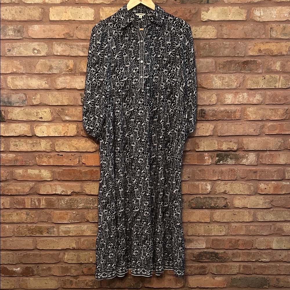 Max Studio Black and White Printed Long Sleeve Midi Dress